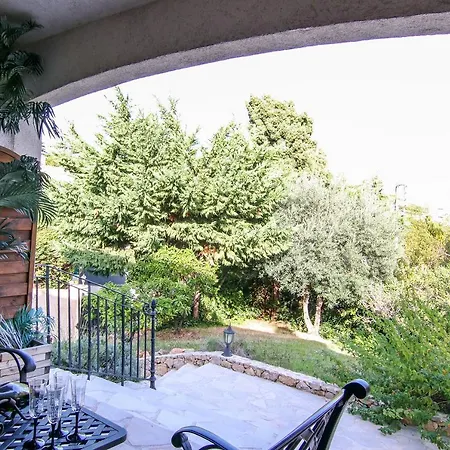 Apartment Eden